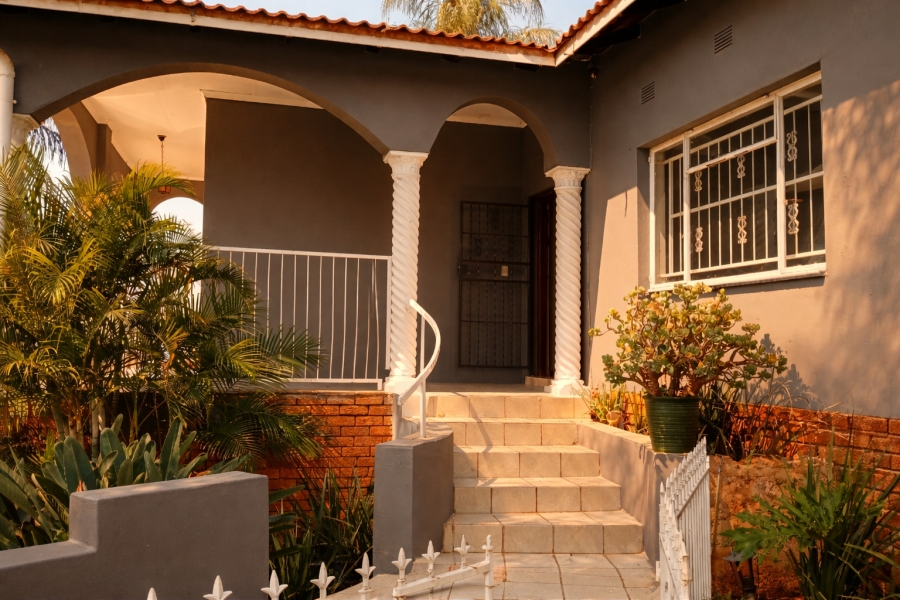 To Let 4 Bedroom Property for Rent in Safari Gardens North West